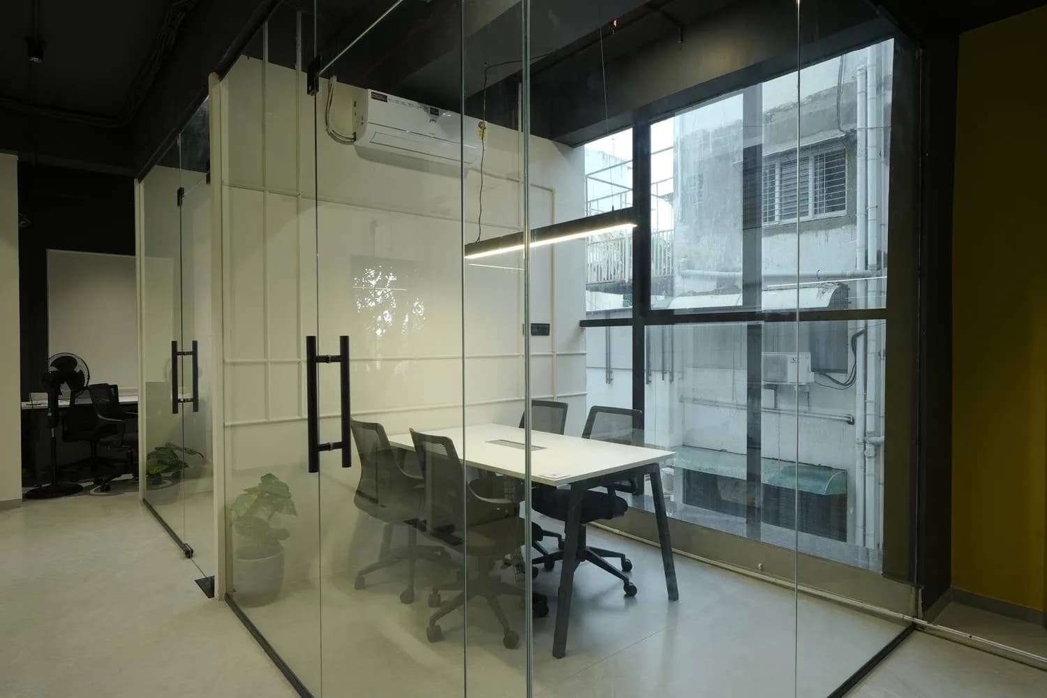 The Anatomy of a Perfect Workday at LOFT
